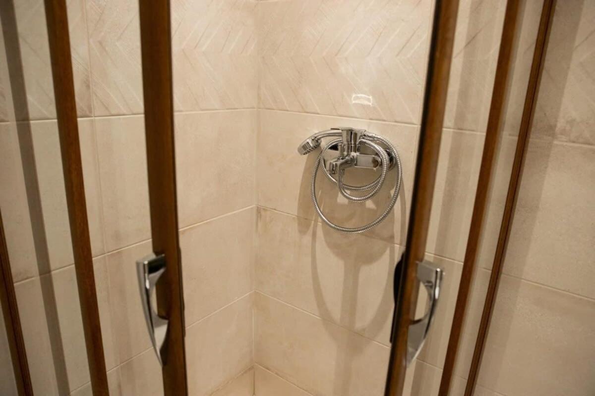 Cozy Modern Studio In Thessaloniki Apartamento Exterior foto
